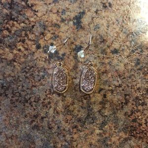 Lee Gold Drop Earrings in Gold Drusy